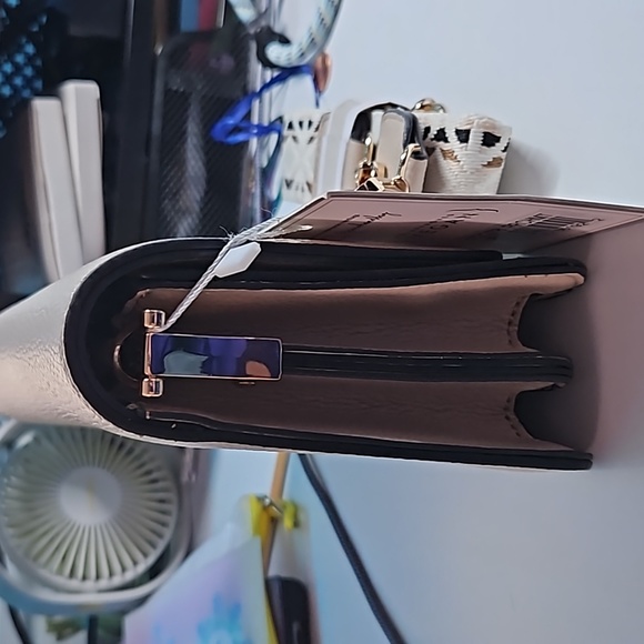 Purse - Picture 3 of 3